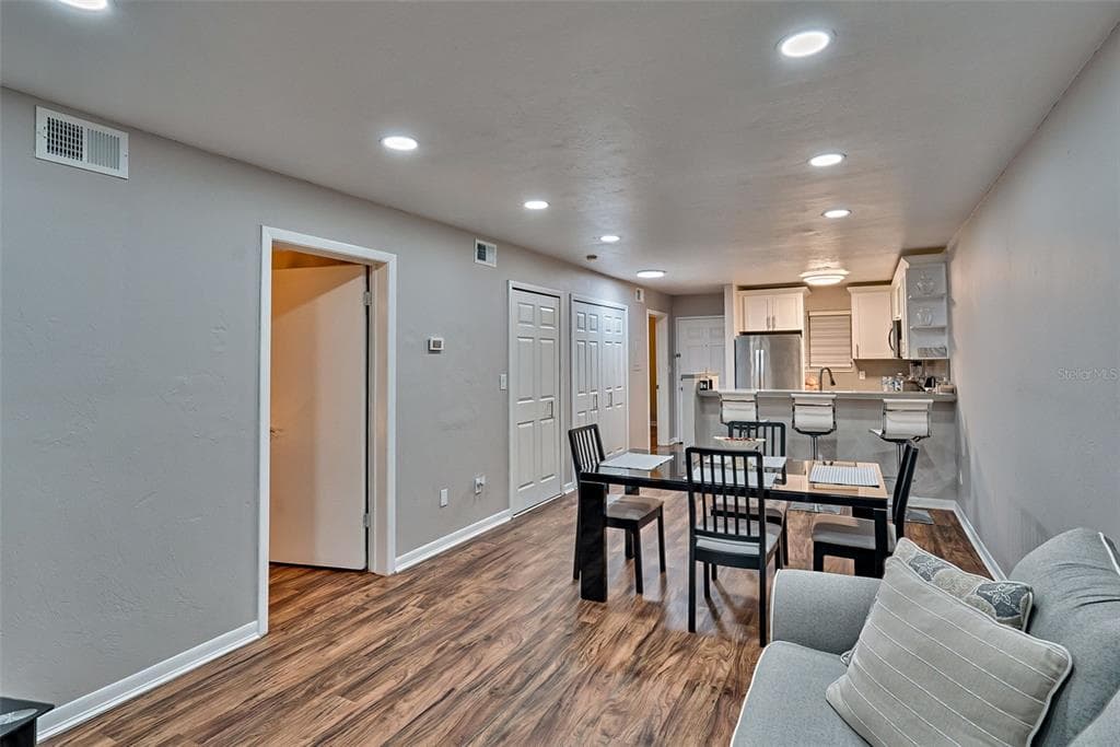 105 SE 16TH AVENUE # N103, GAINESVILLE, FL 32601 — zdjęcie 5