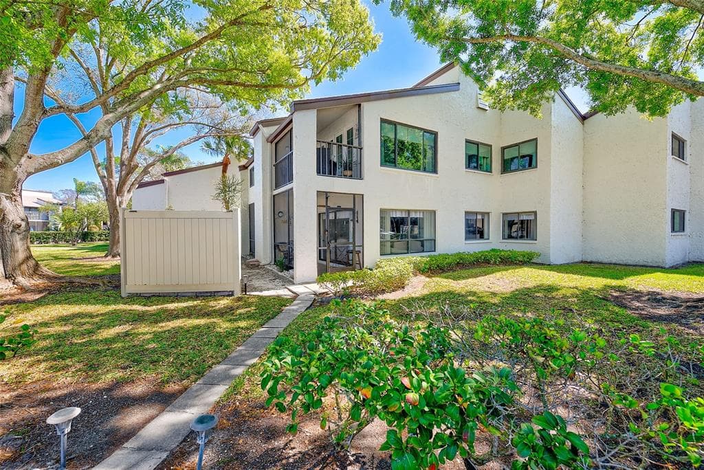 700 STARKEY ROAD # 1216, LARGO, FL 33771