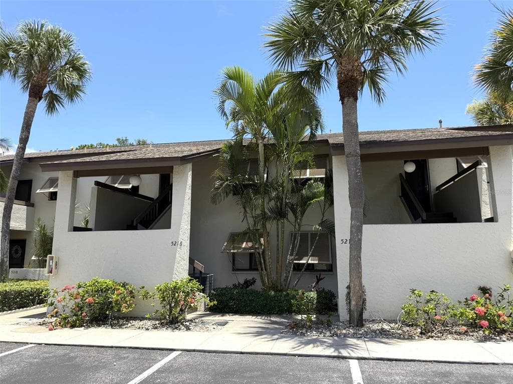 5216 WILLOW LINKS # 82, SARASOTA, FL 34235