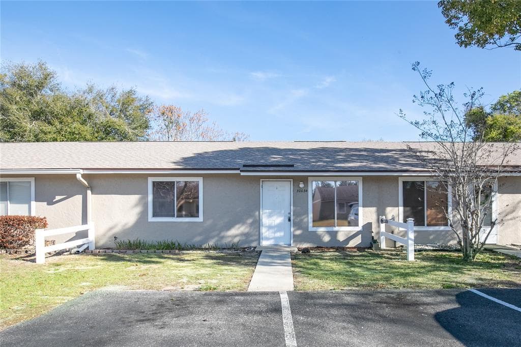 30034 TAVARES RIDGE BOULEVARD # 1, TAVARES, FL 32778