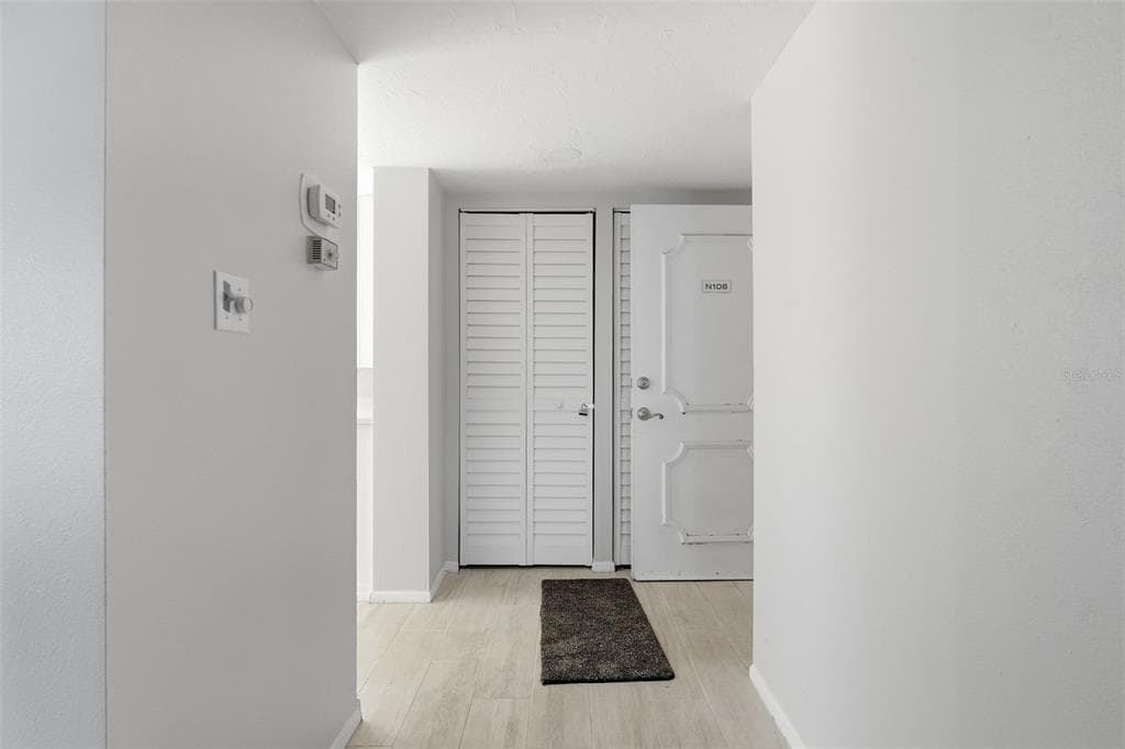 4440 EXETER DRIVE # 106, LONGBOAT KEY, FL 34228 — zdjęcie 3