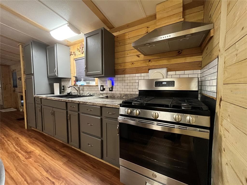 124 W PARKER AVENUE, BUSHNELL, FL 33513 — zdjęcie 3