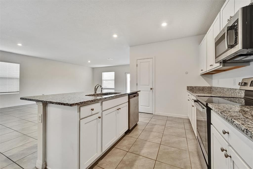 6785 BRANHAM MILL COURT, ZEPHYRHILLS, FL 33542 — zdjęcie 5