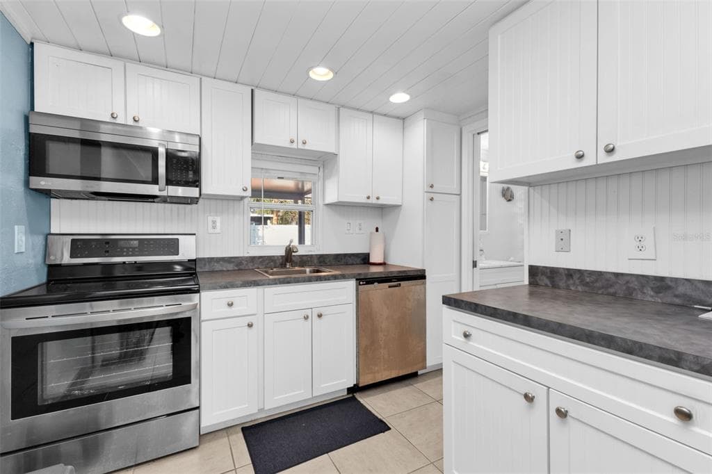 3215 PARK DRIVE, PUNTA GORDA, FL 33982 — zdjęcie 3