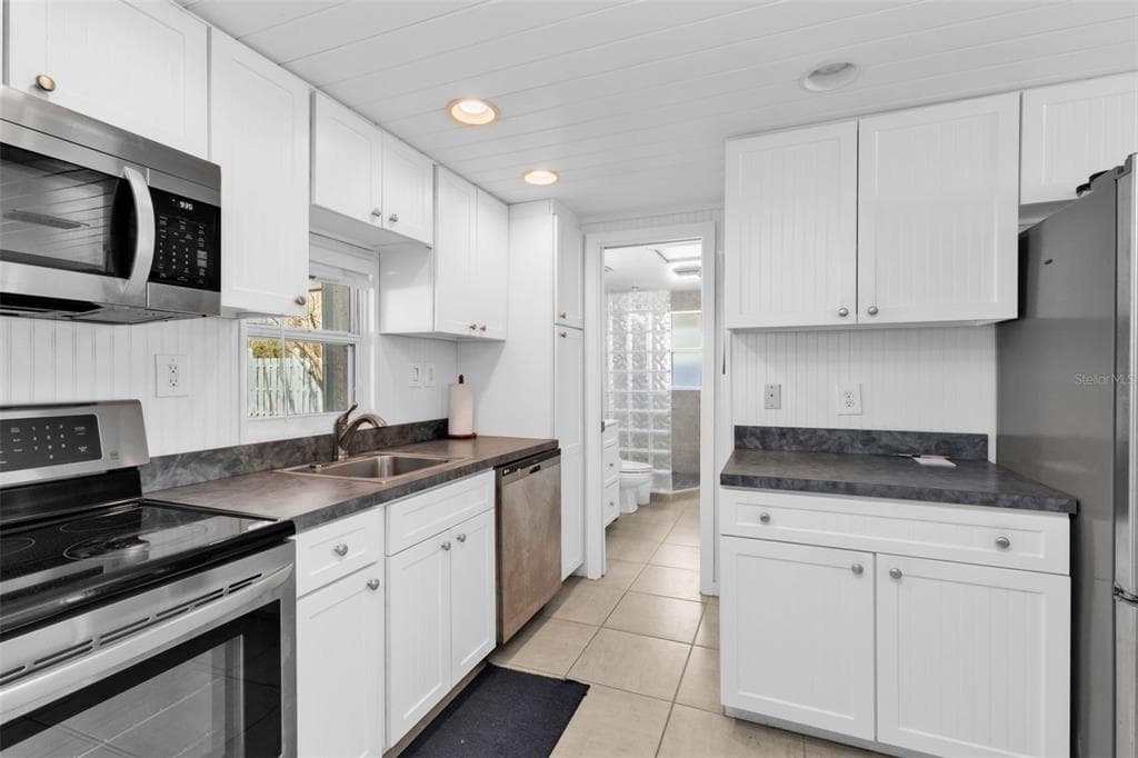 3215 PARK DRIVE, PUNTA GORDA, FL 33982 — zdjęcie 4