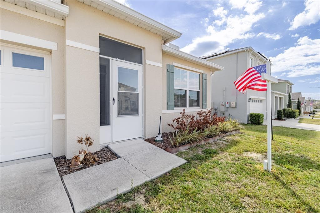1768 HENIN CIRCLE, TAVARES, FL 32778