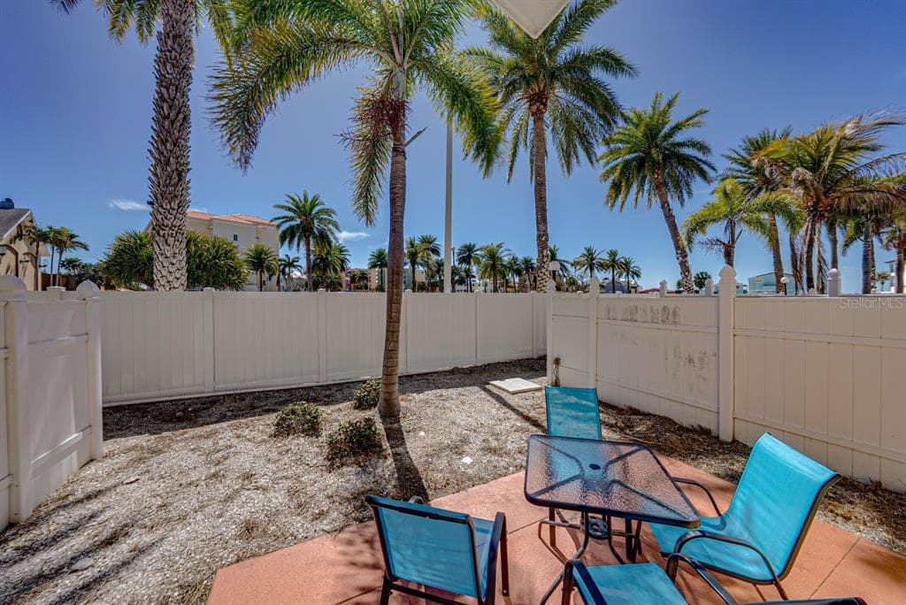 19417 GULF BOULEVARD # F108, INDIAN SHORES, FL 33785 — zdjęcie 3