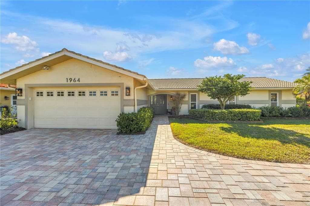 1964 MASSACHUSETTS AVENUE NE, ST PETERSBURG, FL 33703 — zdjęcie 2