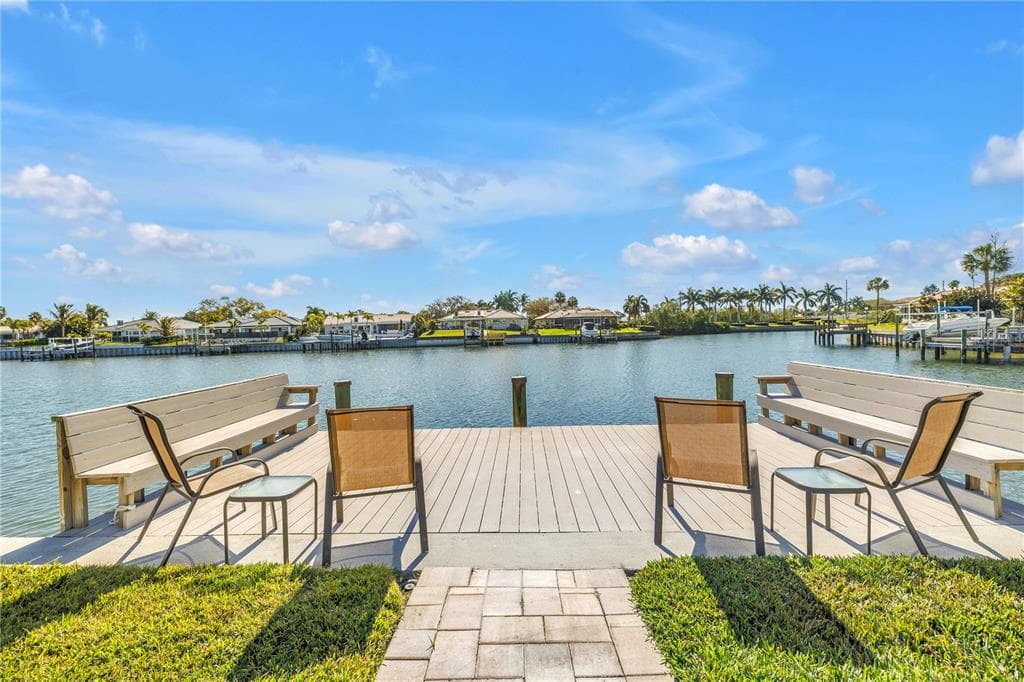 1964 MASSACHUSETTS AVENUE NE, ST PETERSBURG, FL 33703 — zdjęcie 4