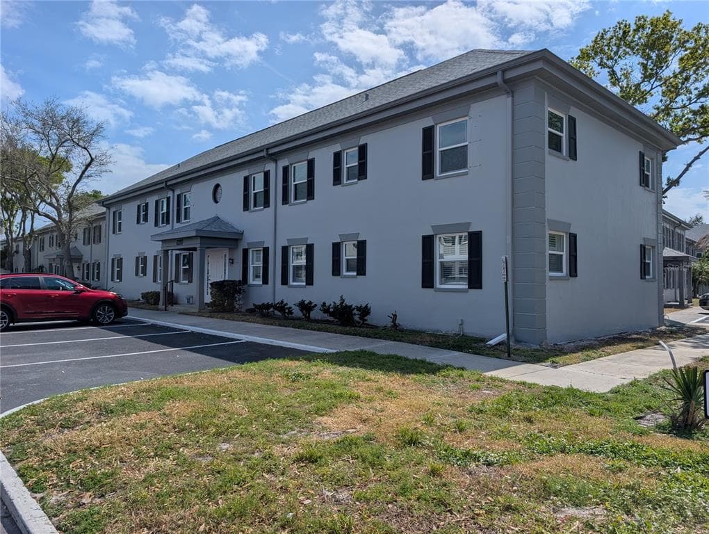 6990 PLACE DE LA PAIX # 1A, SOUTH PASADENA, FL 33707