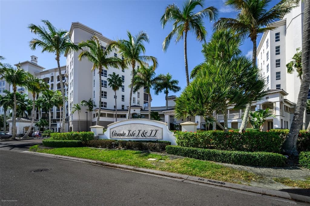 3313 SUNSET KEY CIRCLE # 104, PUNTA GORDA, FL 33955