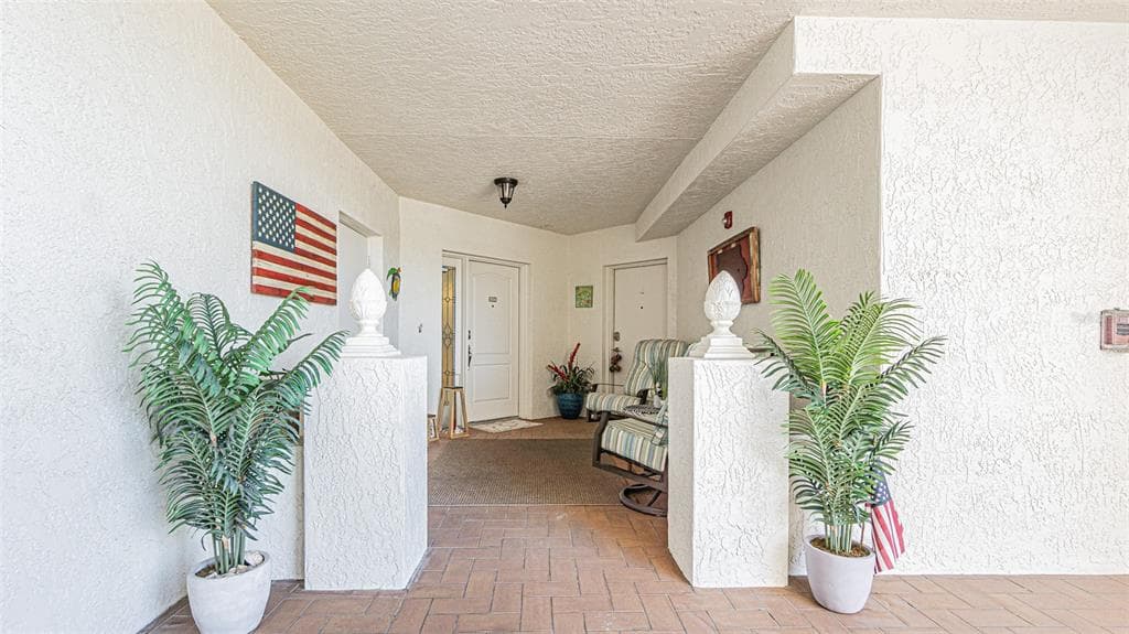 200 121ST AVENUE # 304, TREASURE ISLAND, FL 33706 — zdjęcie 3