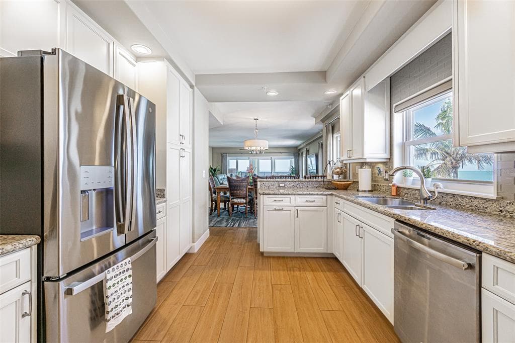 200 121ST AVENUE # 304, TREASURE ISLAND, FL 33706 — zdjęcie 5