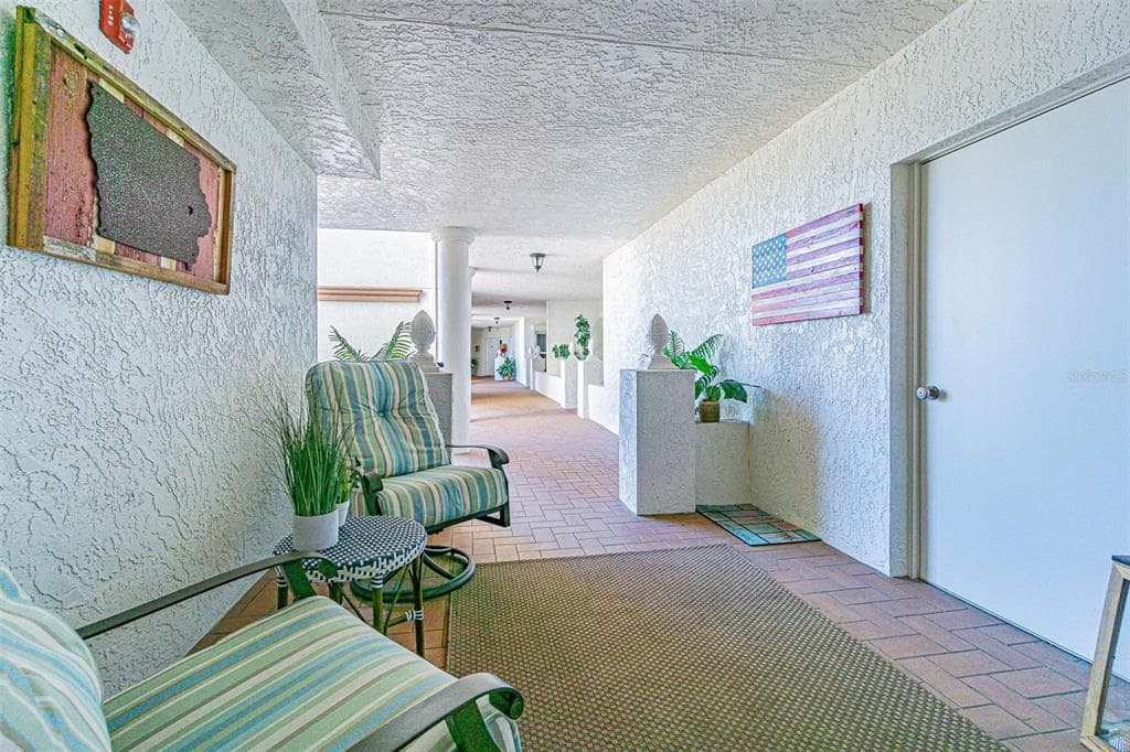 200 121ST AVENUE # 304, TREASURE ISLAND, FL 33706 — zdjęcie 4