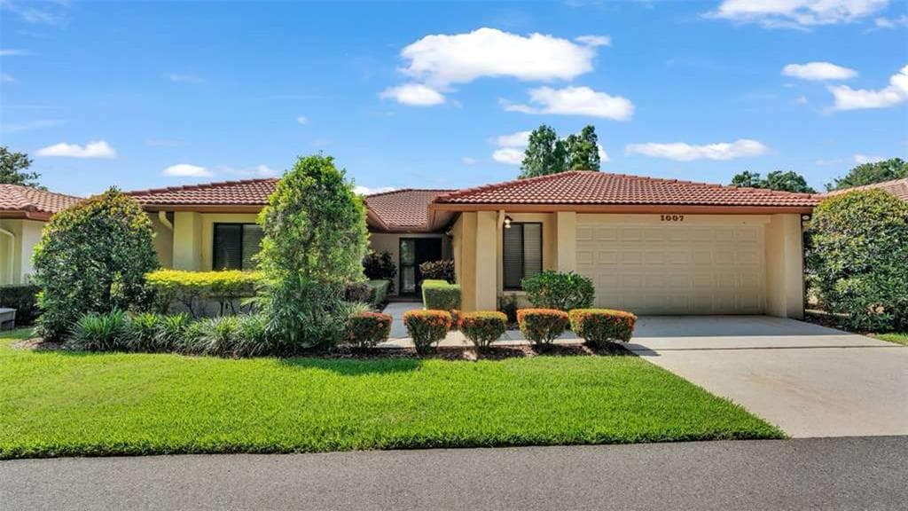 1007 ROLLING WOODS LANE, LAKELAND, FL 33813