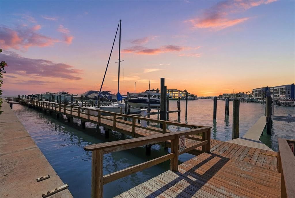 128 1ST STREET E. # 102, TIERRA VERDE, FL 33715 — zdjęcie 3