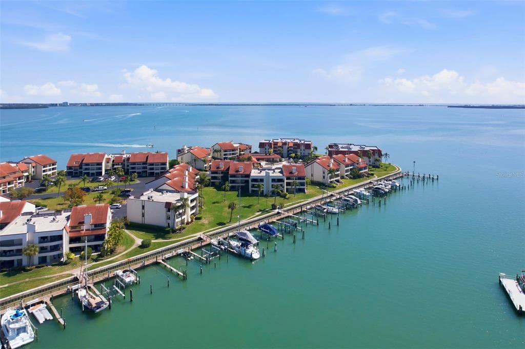 128 1ST STREET E. # 102, TIERRA VERDE, FL 33715 — zdjęcie 4