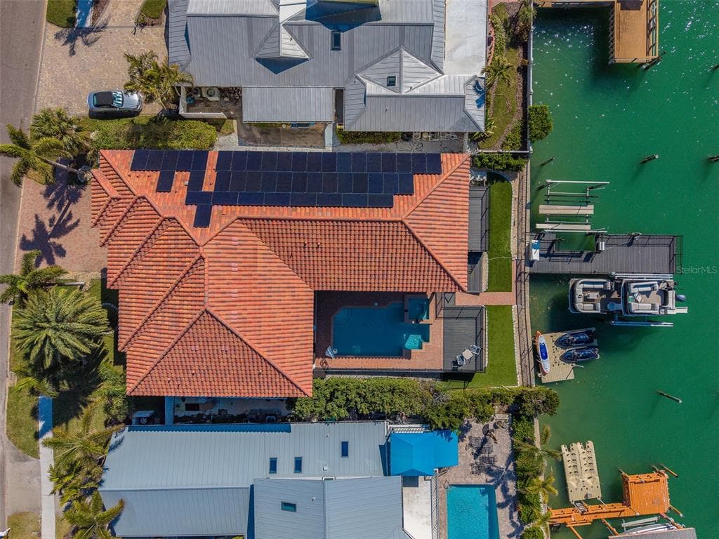 824 ISLAND WAY, CLEARWATER BEACH, FL 33767 — zdjęcie 2