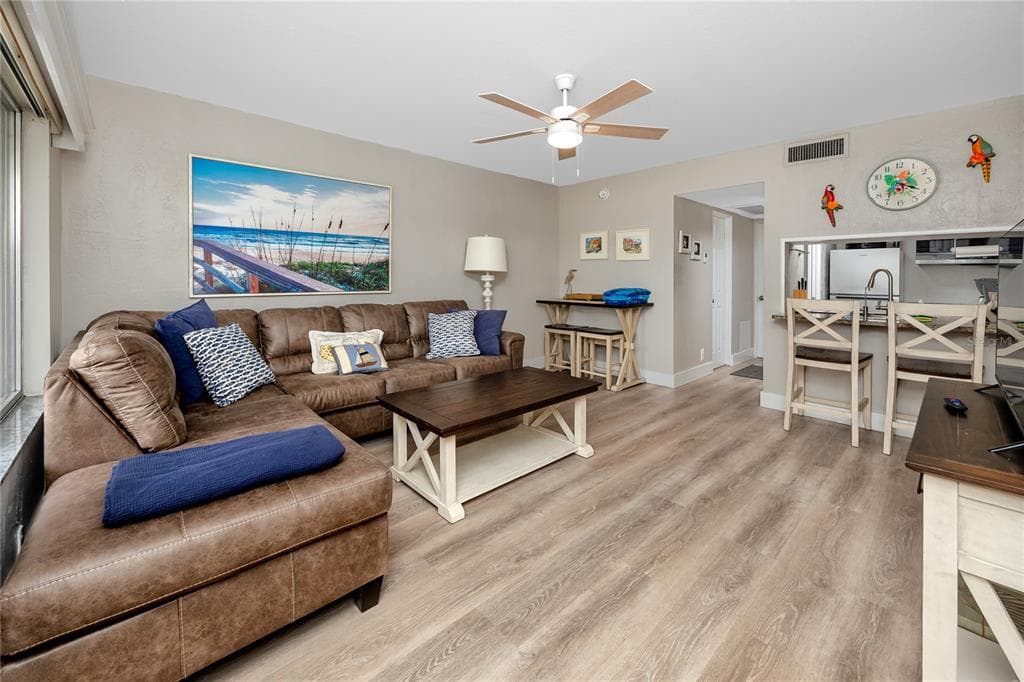 282 TREASURE ISLAND CAUSEWAY # 12, TREASURE ISLAND, FL 33706 — zdjęcie 4