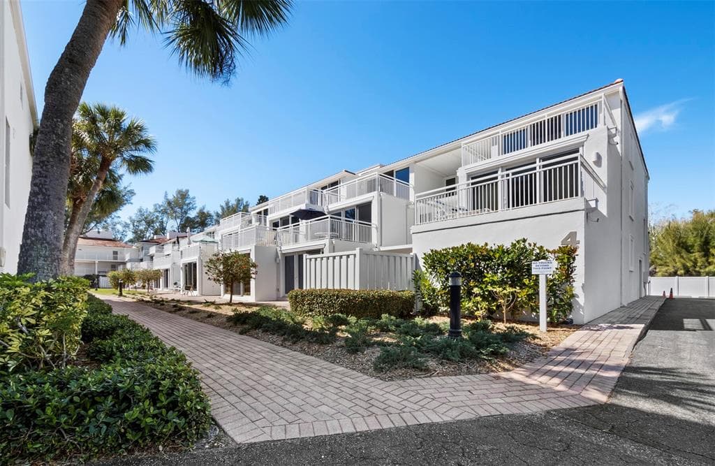 5055 GULF OF MEXICO DRIVE # 421, LONGBOAT KEY, FL 34228 — zdjęcie 2