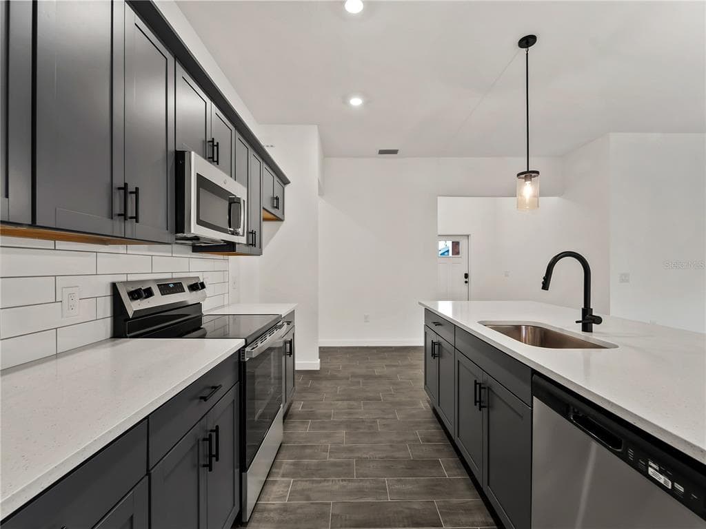 3855 LAMARQUE AVENUE, NORTH PORT, FL 34286 — zdjęcie 3