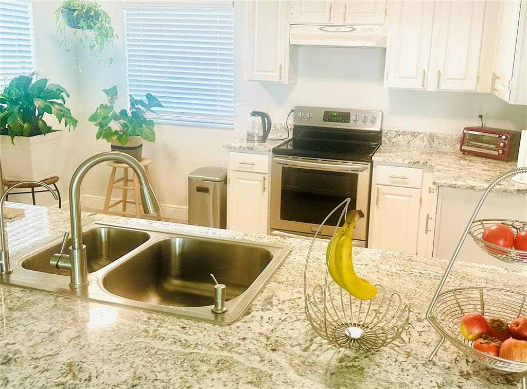 5061 BARRINGTON CIRCLE # 1302, SARASOTA, FL 34234 — zdjęcie 5