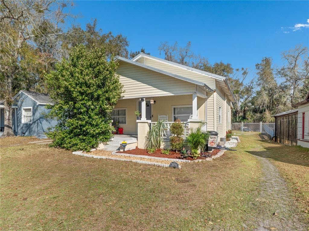 1208 W 10TH STREET, SANFORD, FL 32771