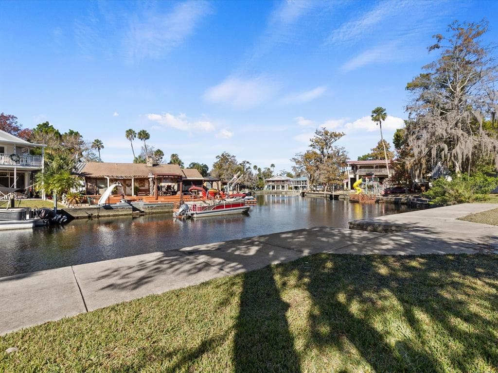 7255 TROPICAL DRIVE, WEEKI WACHEE, FL 34607
