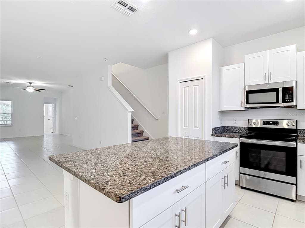 840 TENNYSON MILL CIRCLE, TAMPA, FL 33619 — zdjęcie 5