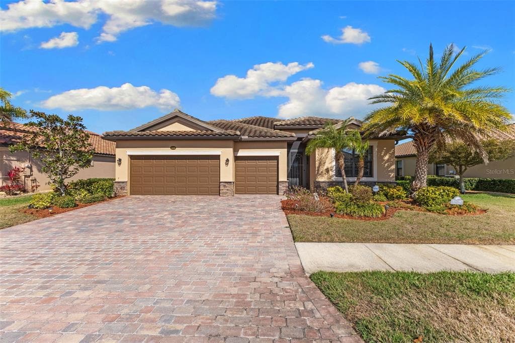 13238 FAMIGLIA DRIVE, VENICE, FL 34293