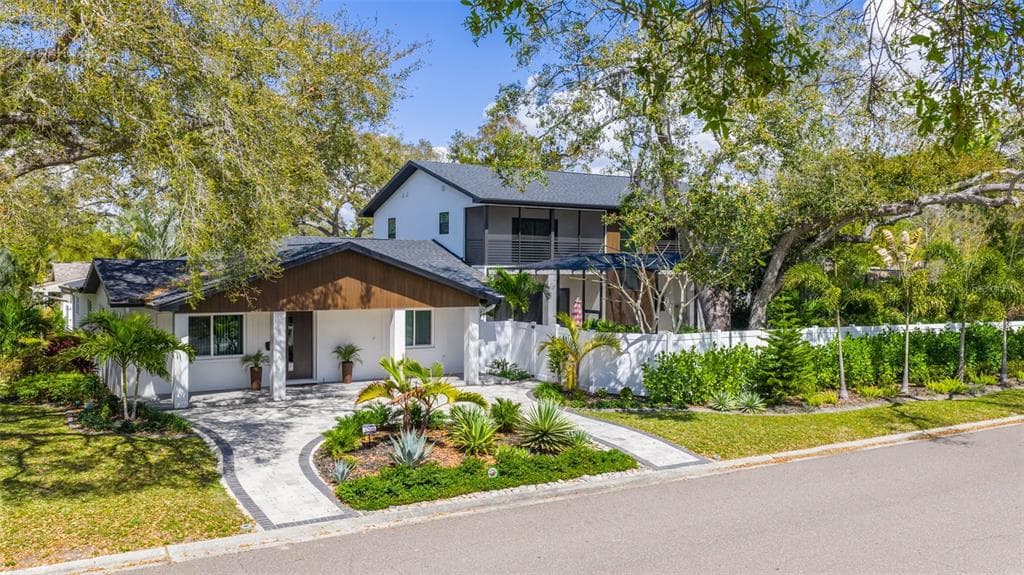 639 43RD AVENUE N, ST PETERSBURG, FL 33703 — zdjęcie 2