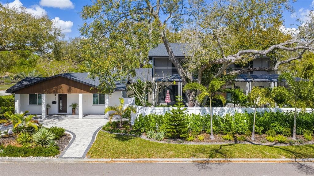 639 43RD AVENUE N, ST PETERSBURG, FL 33703