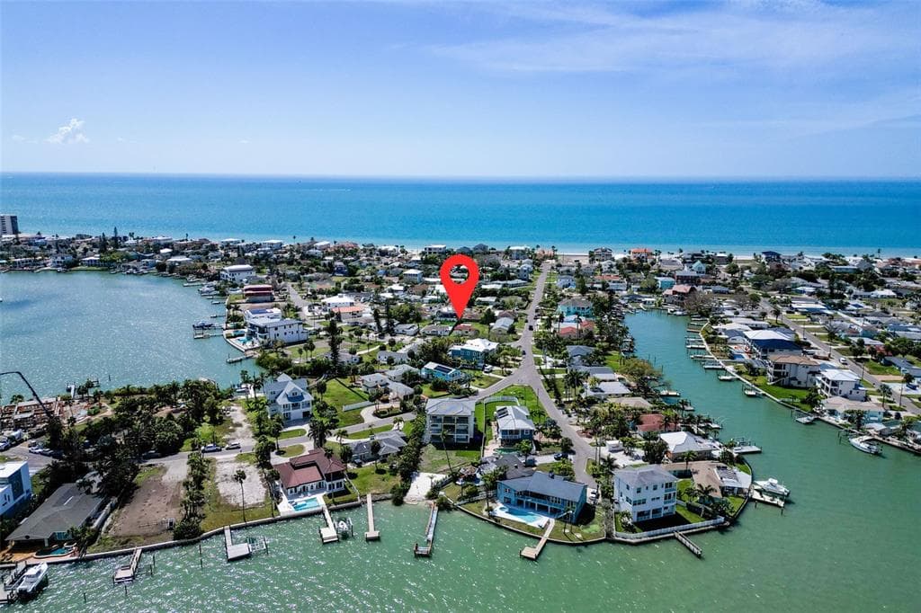 15822 REDINGTON DRIVE, REDINGTON BEACH, FL 33708 — zdjęcie 2
