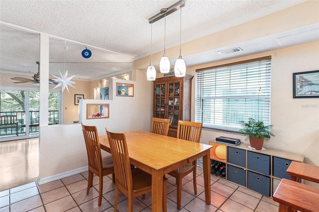 12465 2ND STREET E # 105B, TREASURE ISLAND, FL 33706 — zdjęcie 4