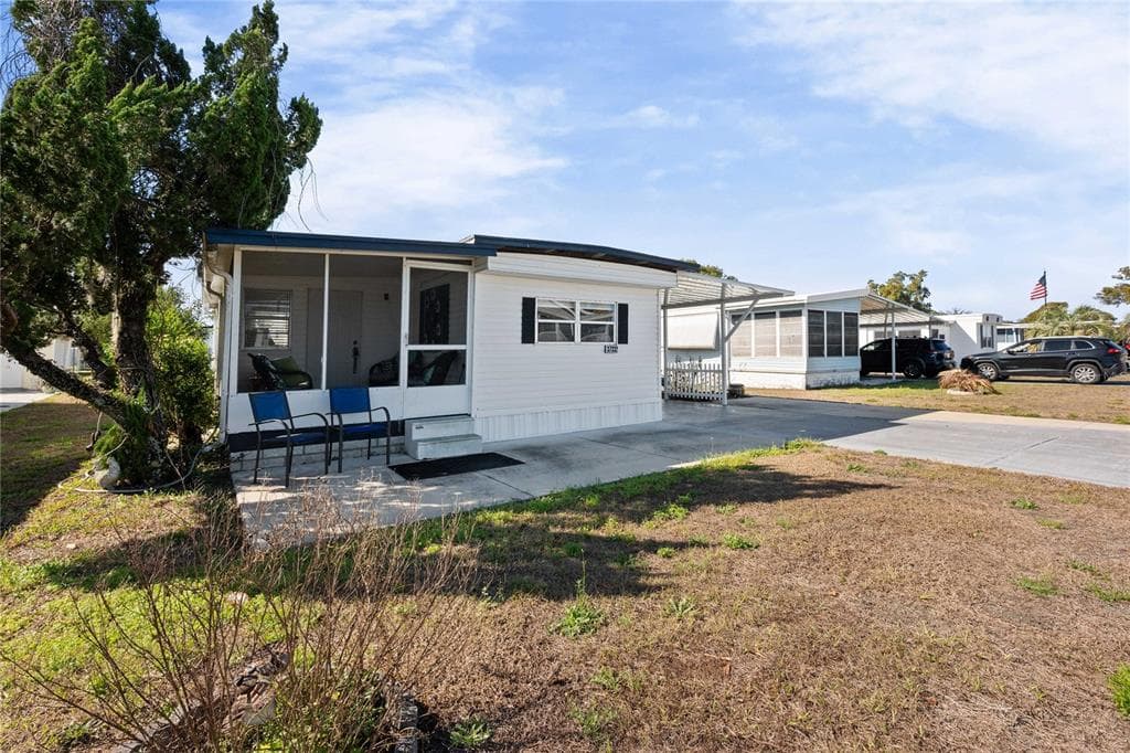 37332 SANDRA AVENUE, ZEPHYRHILLS, FL 33542 — zdjęcie 3