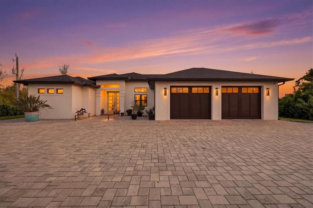 10726 KEARSARGE CIRCLE, PORT CHARLOTTE, FL 33981