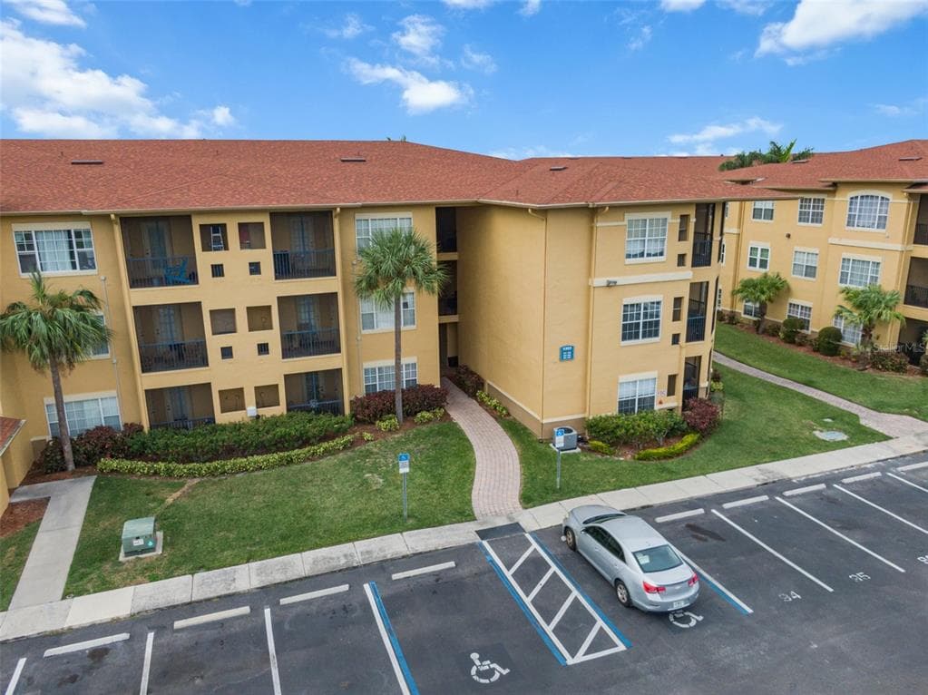 4305 BAYSIDE VILLAGE DRIVE # 104, TAMPA, FL 33615