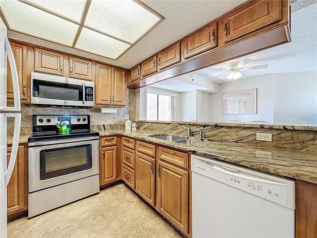 18450 GULF BOULEVARD # 401, INDIAN SHORES, FL 33785 — zdjęcie 5