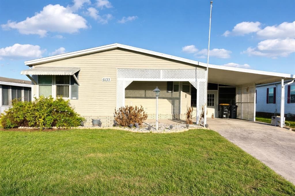 6133 GRAND OAKS DRIVE SE, WINTER HAVEN, FL 33884