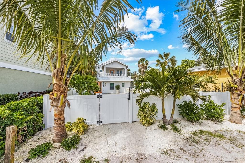 112 CEDAR AVENUE, ANNA MARIA, FL 34216 — zdjęcie 2