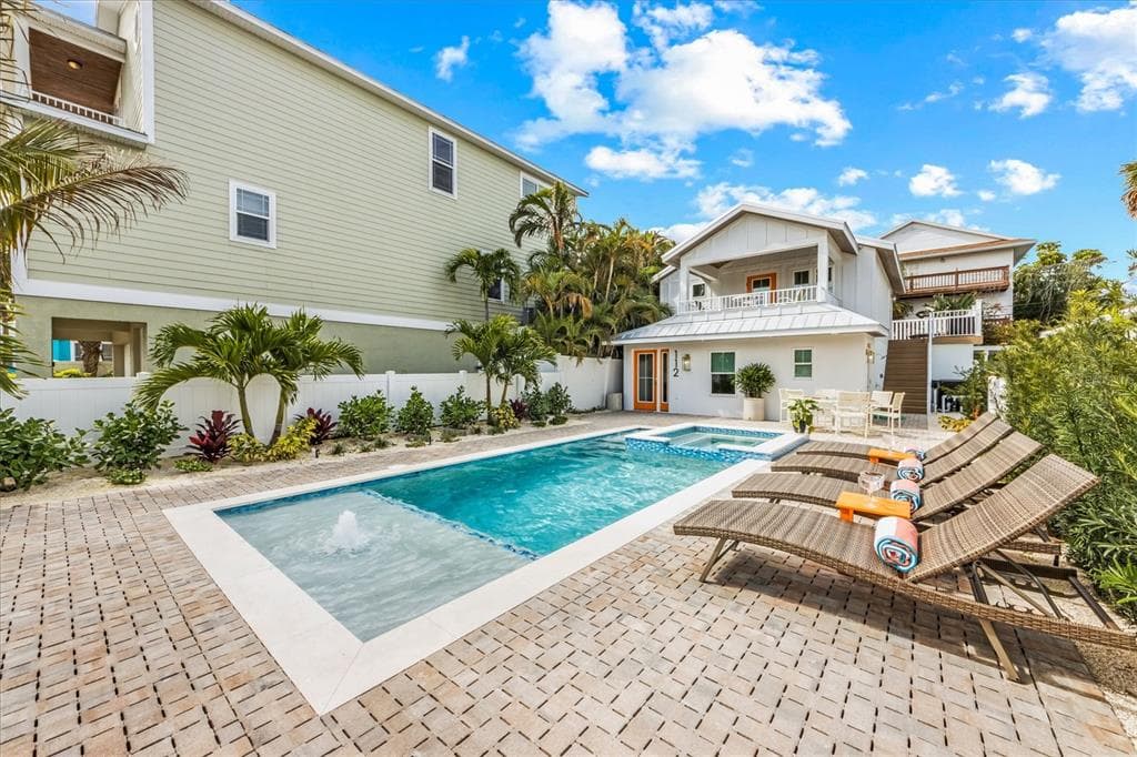 112 CEDAR AVENUE, ANNA MARIA, FL 34216