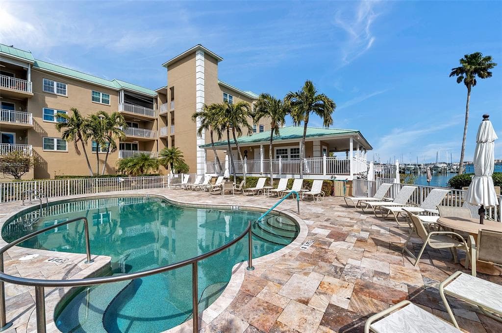 399 150TH # 101, MADEIRA BEACH, FL 33708 — zdjęcie 2