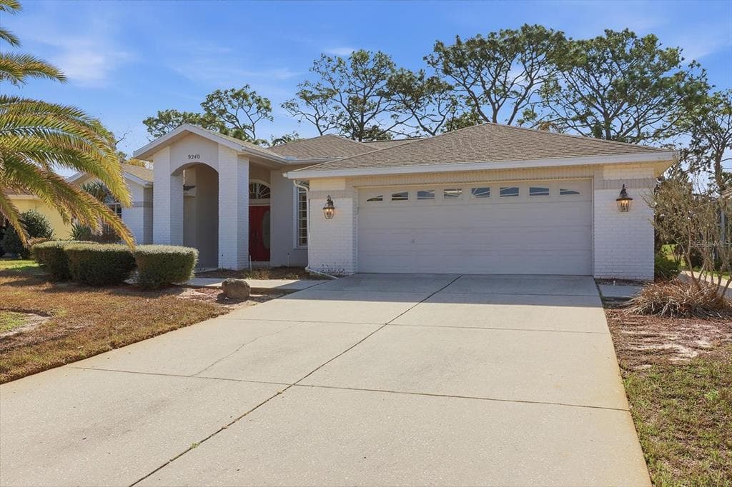 9240 BUTLER BOULEVARD, WEEKI WACHEE, FL 34613 — zdjęcie 2