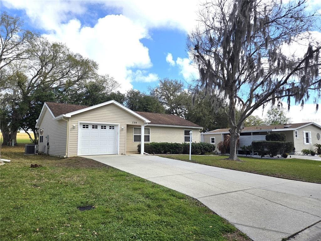 739 HEATHROW AVENUE, LADY LAKE, FL 32159 — zdjęcie 2
