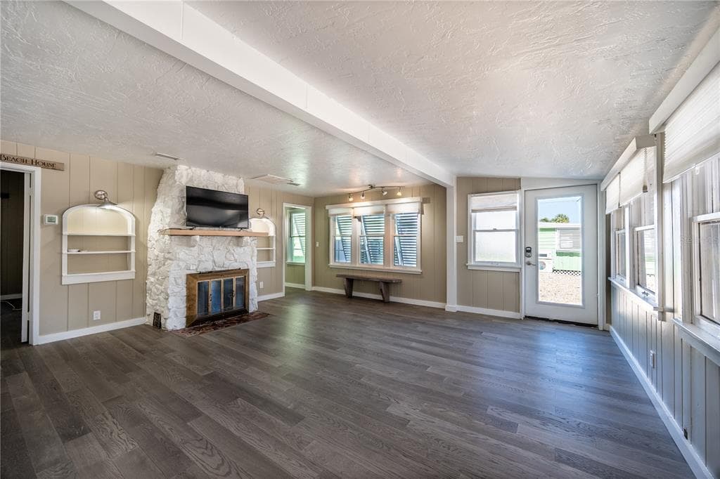 115 124TH AVENUE W, TREASURE ISLAND, FL 33706