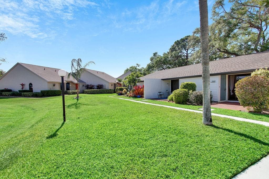 3507 LONGMEADOW # 4, SARASOTA, FL 34235
