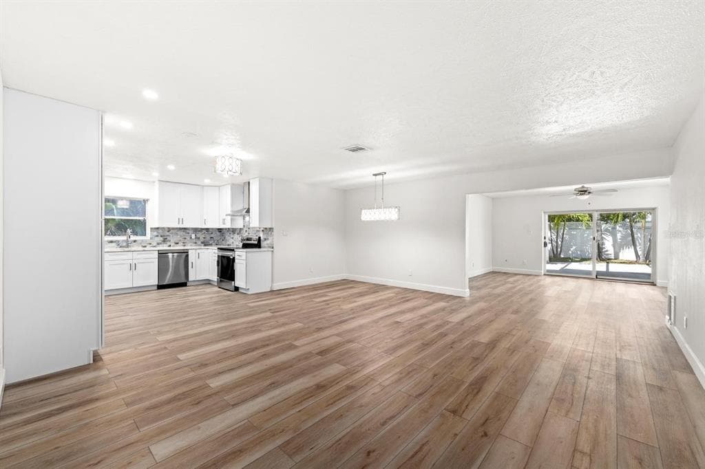 4540 BAYSHORE BOULEVARD NE, ST PETERSBURG, FL 33703 — zdjęcie 4