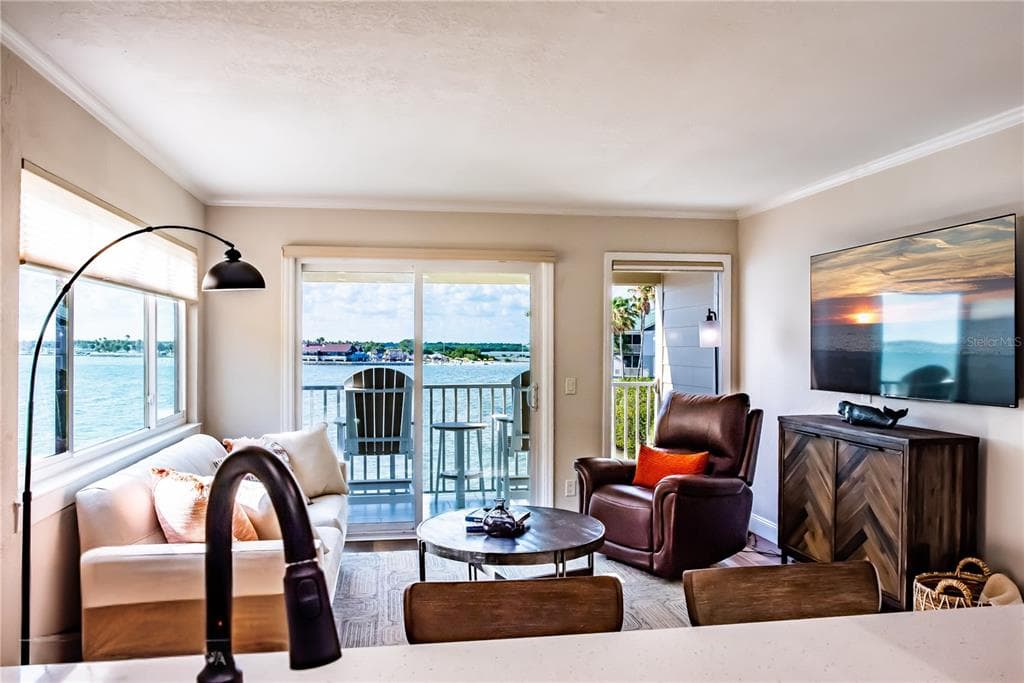 2506 N ROCKY POINT DRIVE # 369, TAMPA, FL 33607