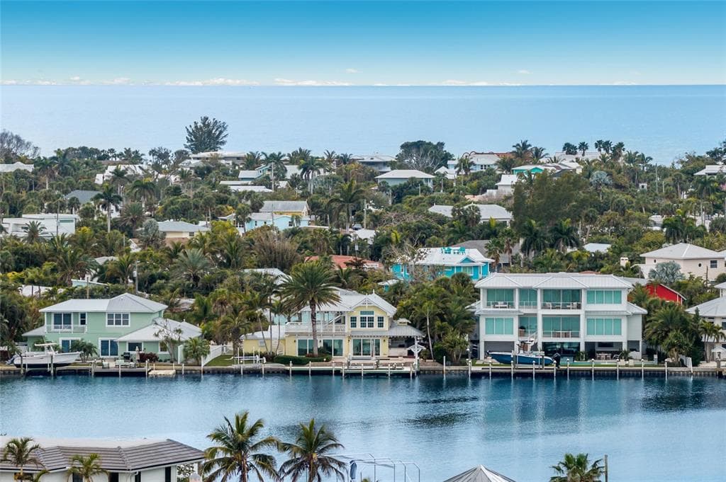 8321 MARINA DRIVE, HOLMES BEACH, FL 34217 — zdjęcie 3