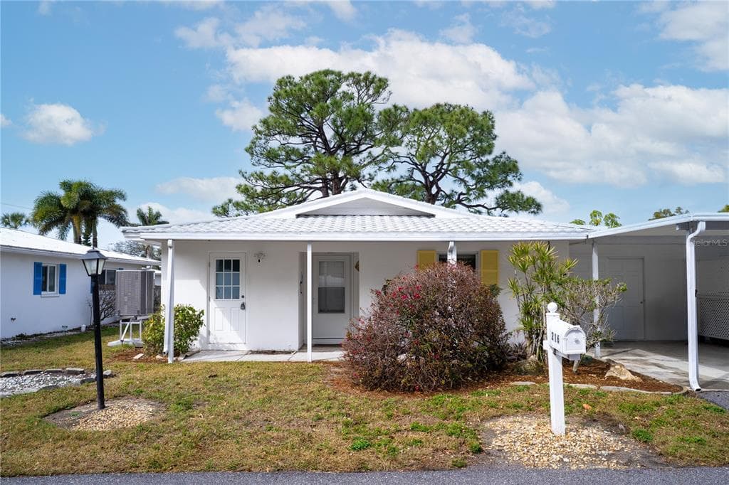 216 FAIR WINDS DRIVE # 216, NOKOMIS, FL 34275